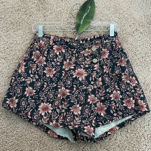 NWT FARM Rio Shorts
